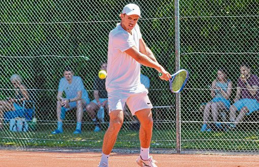 Volle Konzentration auf dem Sandplatz: Die Nachwuchsförderung spielt für die Tennisvereine in Koblenz und der Region eine wichtige Rolle. Foto: Simone Wernecke/Tennisverband Rheinland