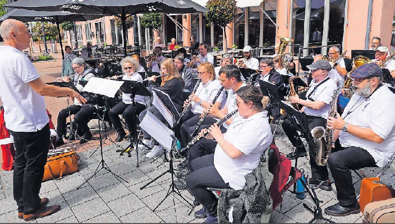 Wird für den richtigen Schwung sorgen: die TSG-Blaskapelle. FOTO: ANJA BENNDORF