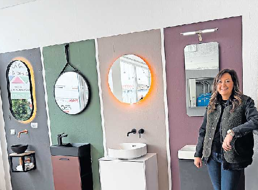 Zeigt moderne Badideen: Katrin Hornig. FOTO: CLAUDIA MATHEIS