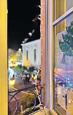 „Türchen“ am Rathaus Frankenthal Foto: Torsten Zimmermann/oho