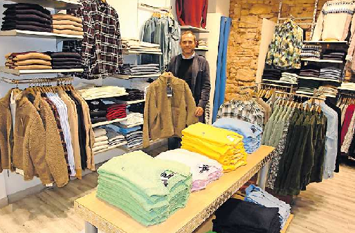 Beeindruckende Looks aus den angesagtesten Mega-Trends erwarten den Kunden bei Schmitt Männermode. FOTO: STEFAN ENDLICH