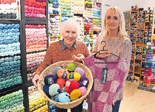 Feiern 50-jähriges Jubiläum: Heidi (links) und Susanne Kowalski. FOTO: MANFRED WELLER