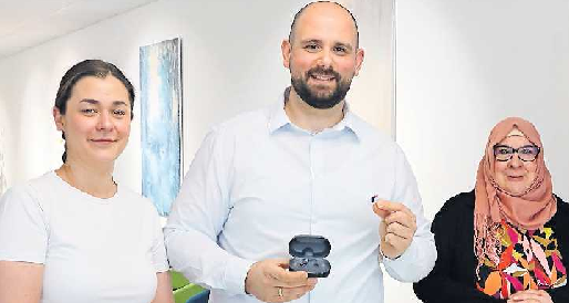 Ansprechpartner bei auric in der Eisenbahnstraße in Kaiserslautern: Samira Tekistirmas (links), Apostolos Tekistirmas und Susanne Hanani. FOTO: MANFRED WELLER