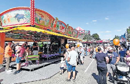 Der traditionelle Vergnügungspark mit den Fahrgeschäften ist jedes Jahr ein Publikumsmagnet. FOTO: GEMEINDE MUTTERSTADT/GRATIS