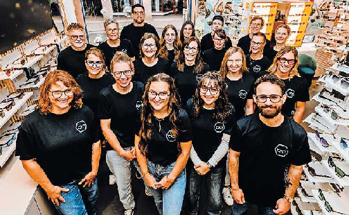 Das Schöttinger-Augenoptikteam freut sich auf schöne Begegnungen mit netten Menschen am Sonntag. FOTO: SCHÖTTINGER/GRATIS