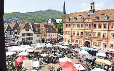 Zentrums des bunten Treibens am 24. März ist der Neustadter Marktplatz im Herzen der Altstadt FOTO: MARKUS PACHER