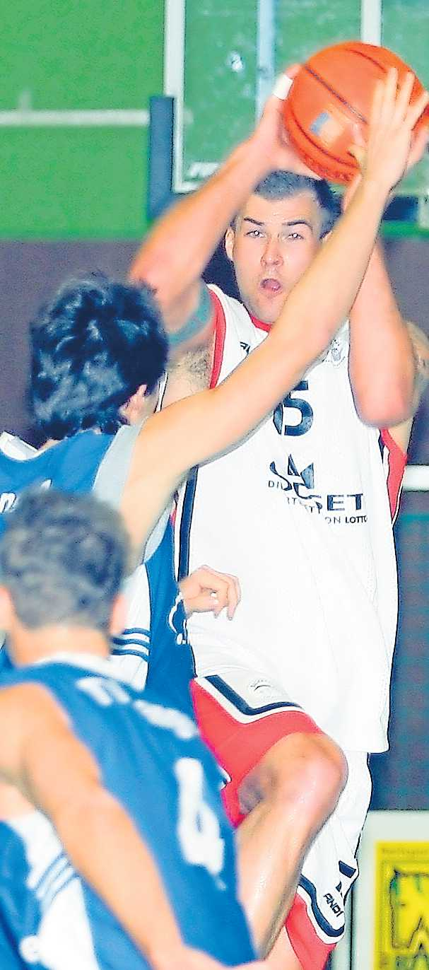 Ein Bild aus ganz alten, sehr erfolgreichen Tagen: Die FCK-Basketball spielten dereinst in der Zweiten Bundesliga. Unser Bild aus dem Jahr 2004 zeigt Stuart Robbins. ARCHIVFOTO: VIEW