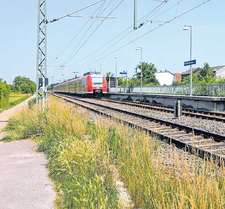 Der Bahnhof in Berghausen ist Start und Ziel der 34 Kilometer langen Rundtour. FOTO: KÜHNER