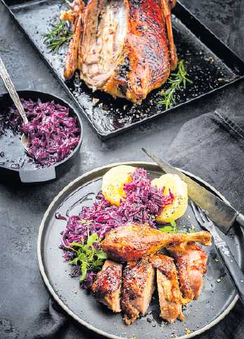 Von Herbst bis Heiligabend: Gans. Foto: HLPhoto-stock.adobe.com