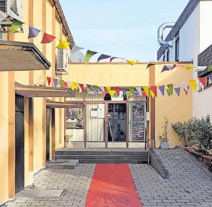 Blick in den Innenhof des Kinogebäudes. FOTO: STEFAN NAUMER