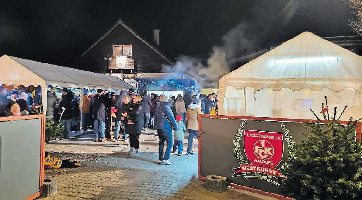 Der Weihnachtsmarkt bietet mehr als 40 Stände. FOTO: KRX