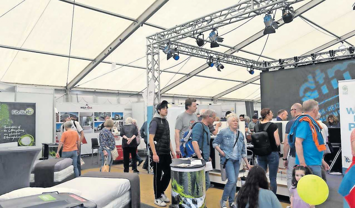 Die Baumesse Landau deckt nahezu jedes Thema ab. Produkte und Infomaterial sind reichlich vorhanden. FOTO: BAUMESSE/GRATIS