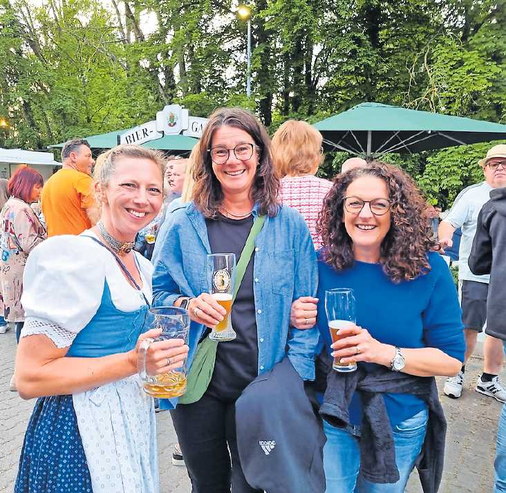 Zum Anstoßen und gemeinsam genießen gibt es eine große Auswahl an Biersorten. FOTO: CHRISTINE KRAUS