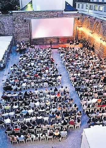 Schöne Kulisse: Filmnächte in der Erkenbertruine Frankenthal. | Foto: lux-kino