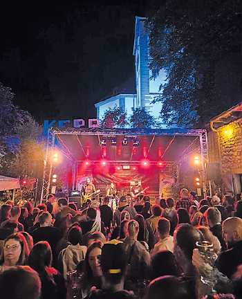 Bekannte Bands servieren Rock und Pop vom Feinsten. FOTO: ORTSGEMEINDE/GRATIS