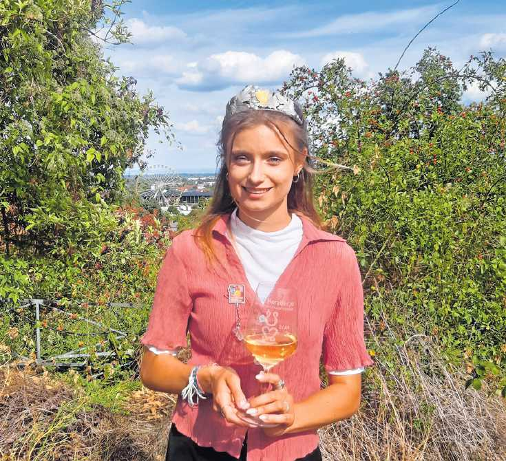 Bei der Pressekonferenz zum diesjährigen Wurstmarkt war mit dem Riesenrad im Hintergrund schon die Vorfreude aufs größte Weinfest der Welt spürbar.