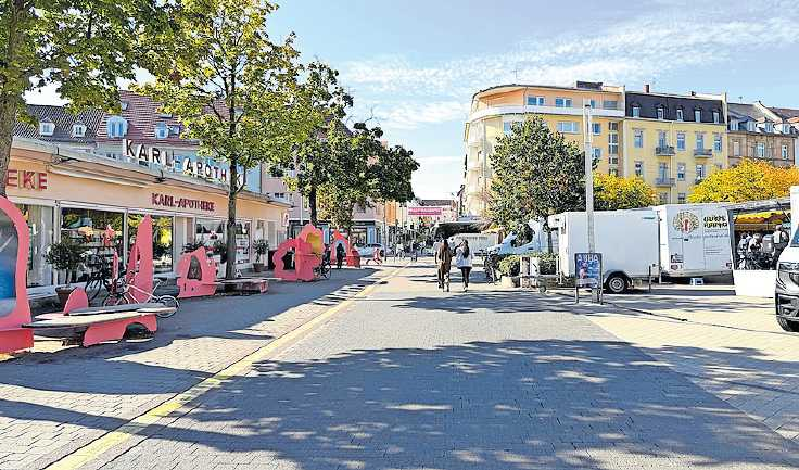 Karlsruhe verbindet das pulsierende Leben auf dem Marktplatz mit Einkaufsfreude in allen Vierteln. FOTO: THORSTEN KORNMANN
