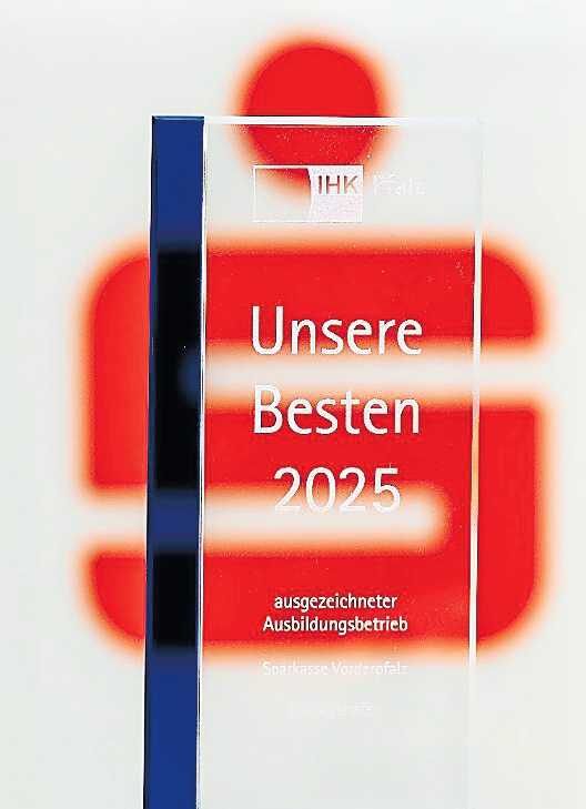 Die Sparkasse Vorderpfalz erhielt eine Auszeichnung für ihre Ausbildung. FOTO: SPARKASSE VORDERPFALZ/KLAUS VENUS