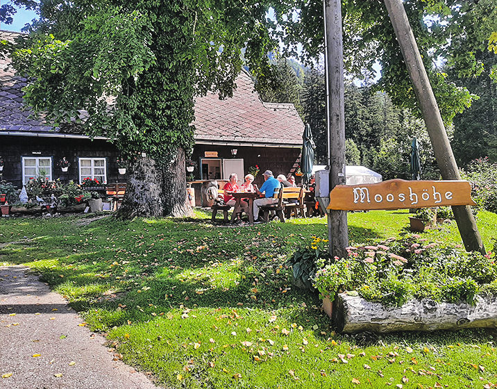 Am Weg: köstliche Raststationen und viel Wasser. BILD: SN/MACKINGER