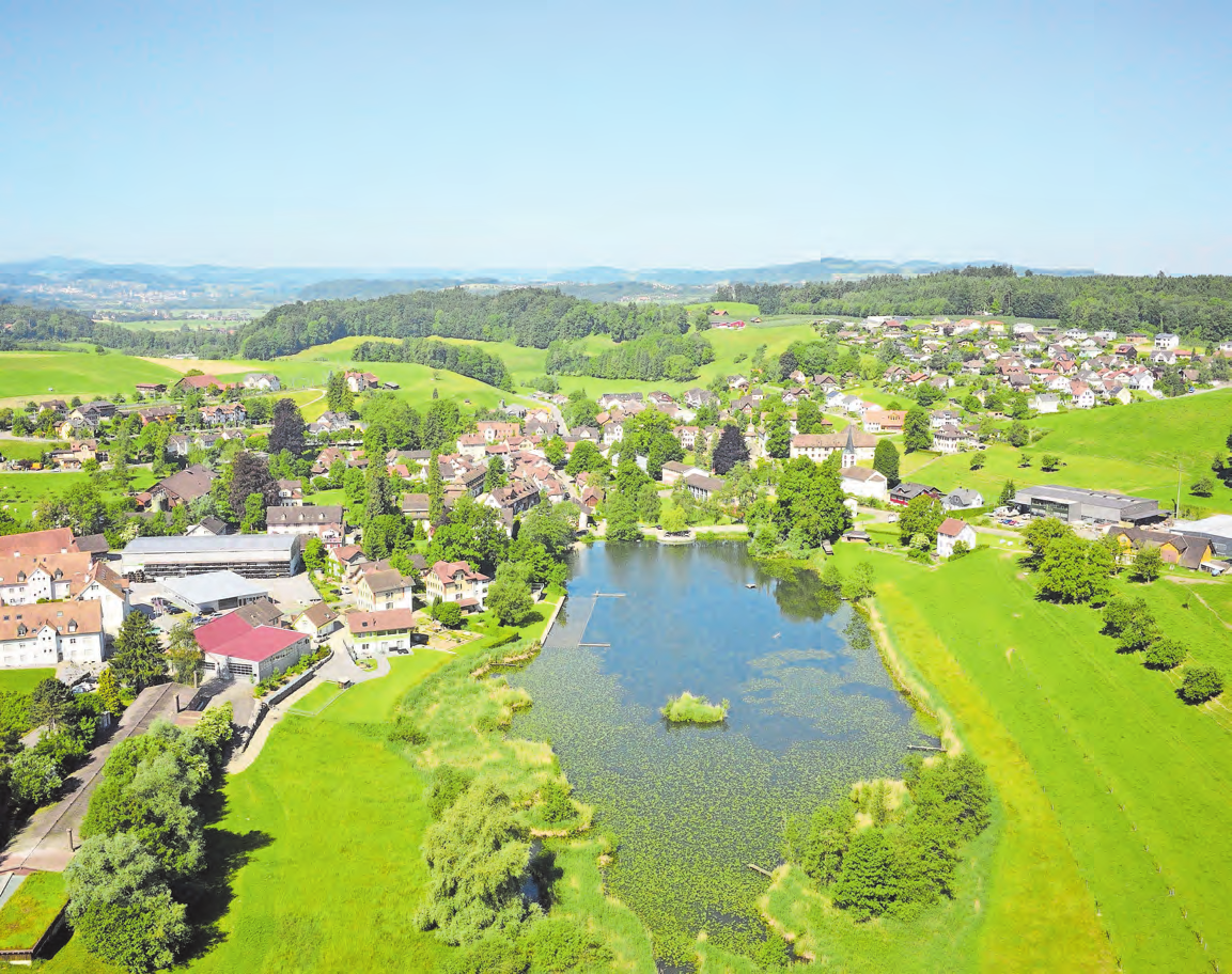 Die idyllische Gemeinde Hauptwil-Gottshaus profitiert von ihrer herrlichen Lage inmitten sanfter Hügel, Wiesen und Wälder.