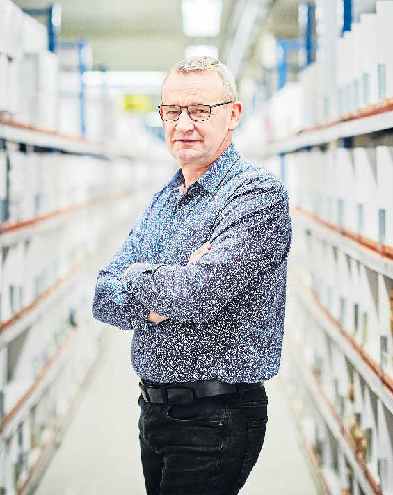 Pascal Mathieu, responsable textile chez Cactus, est fier de présenter une offre croissante de produits éco-responsables.