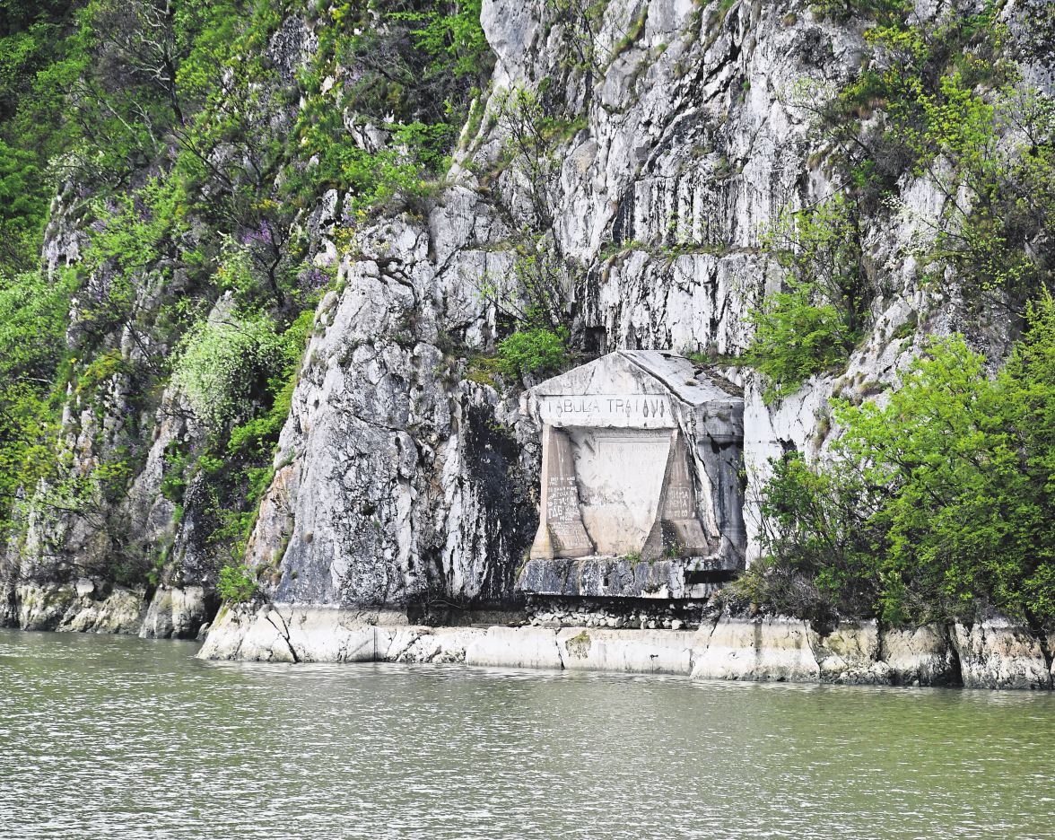 Wendepunkt der Flusskreuzfahrt: die Tafel des Traian – eine Inschrift im Felsen am Ufer – die dem römischen Kaiser Trajan gewidmet ist.