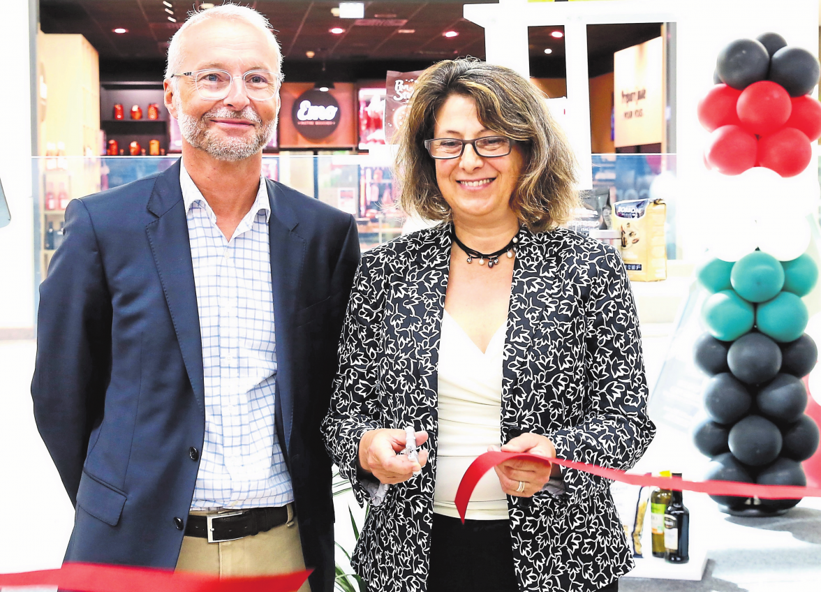 Mosnieur Hervé Krieger et Madame Cristina Gioffrè ont lancé ensemble le coup d'envoi de la nouvelle Foire Italienne.<br/><br/>