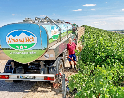 Thomas Winkler aus Brackenheim schaffte sich zum Bewässern mit Kollegen einen Tankwagen an.