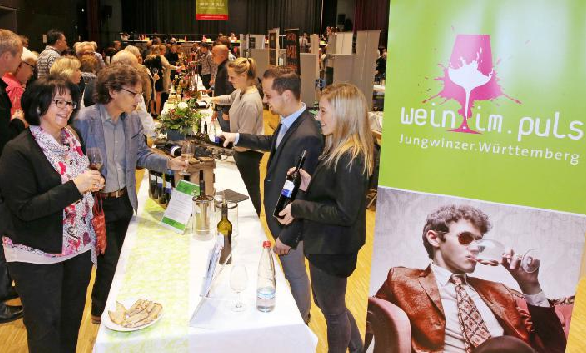 Die Weinshow findet diesmal nicht nur im November in der Harmonie statt, sondern erstmals auch jetzt in der Zigarre. Foto: Archiv/Veigel