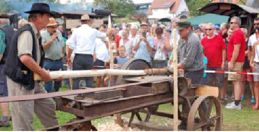 Der Ilsfelder Holzmarkt ist eine Veranstaltung mit langer Tradition. Ende August des kommenden Jahres feiert das überregional bekannte Event sein 500-jähriges Bestehen. Fotos: HSt-Archiv/privat