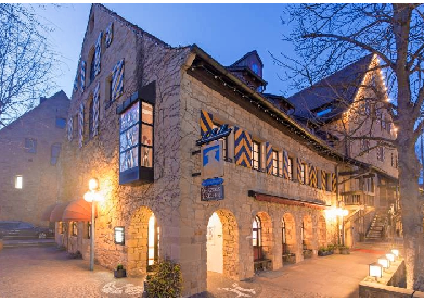 Die malerische Herzogskelterin sorgt für besonderes Flair in den Abendstunden.