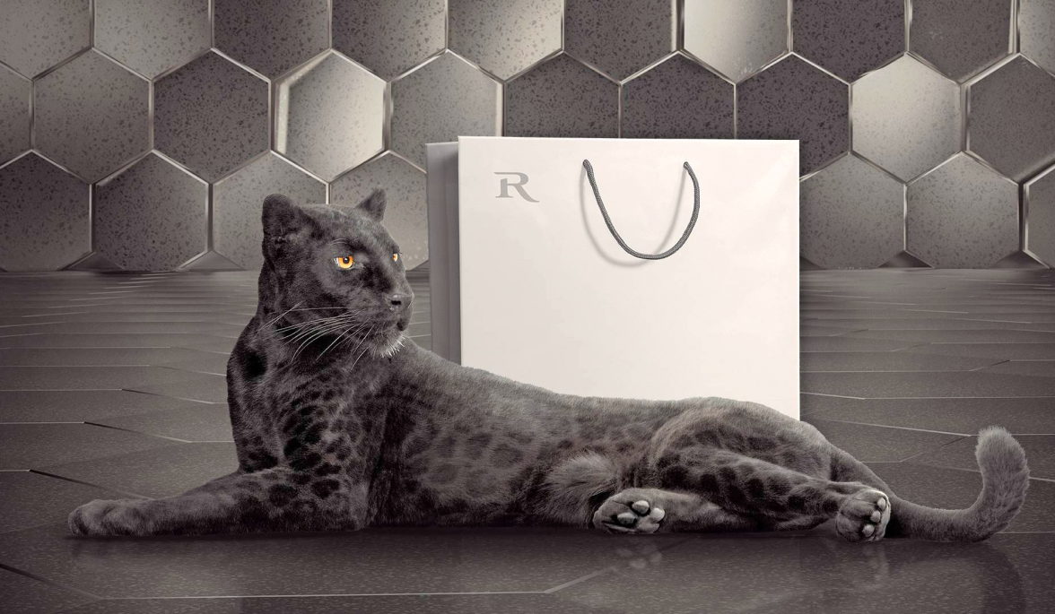 Der schwarze Panther als Inbegriff von Anmut, Kraft und Eleganz ist das Keyvisual der Markenwelt von Bags by Riedle. Diese werden in Deutschland und in der EU überwiegend in Handarbeit angefertigt.