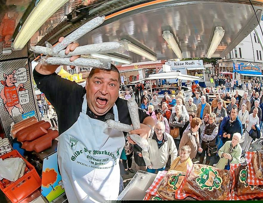 Ab Freitag sorgen weltbekannte Marktschreier wie Wurst-Achim beim Neckarsulmer Fischmarkt wieder für Stimmung. Foto: privat