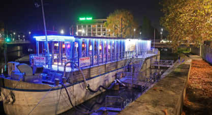 Ein Theaterschiff, wie es Heilbronn bietet, gibt es im Kulturprogramm anderer Städte selten. Foto: Ralf Seidel