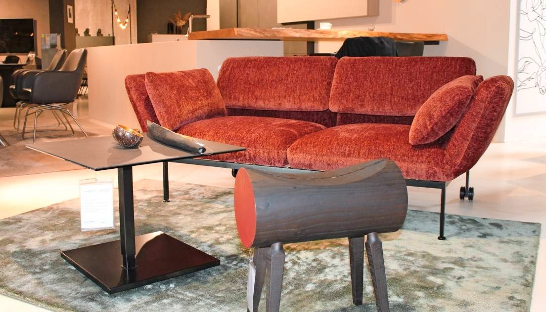Multifunktionalität überzeugt: In Windeseile lassen sich die Möbel von Brühl aus der Reihe roro von einem Sofa in zwei Sessel oder ein Doppelbett verwandeln.