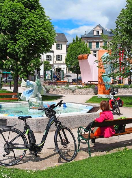 Rasten im Park der Trachtenhauptstadt Bad Aussee.