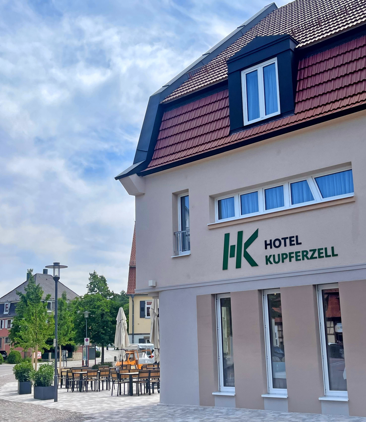 Zentral am Marktplatz gelegen: das neue Hotel Kupferzell.