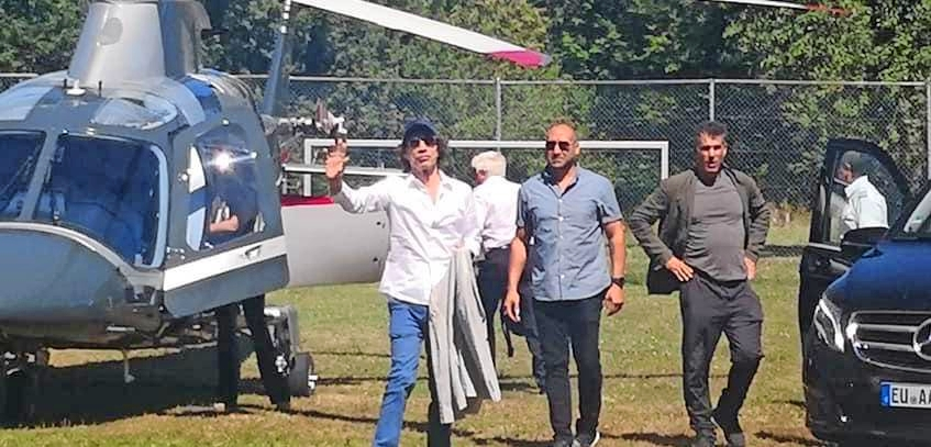Das Schlosshotel Friedrichsruhe hat schon Stars wie Mick Jagger beherbergt. Foto unten: Kleine Stars sind auch die Mini-Loks der Friedrichsruher Dampfbahnfreunde.